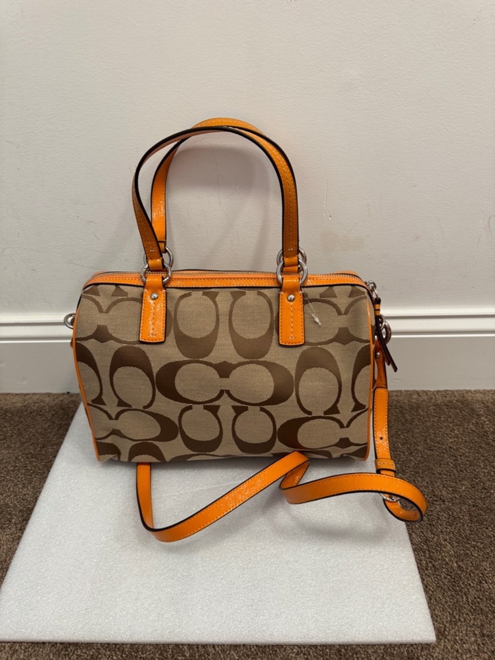 🍊 PRISTINE NWOT Coach Signature Stripe Satchel — Orange Spice - Picture 4 of 10